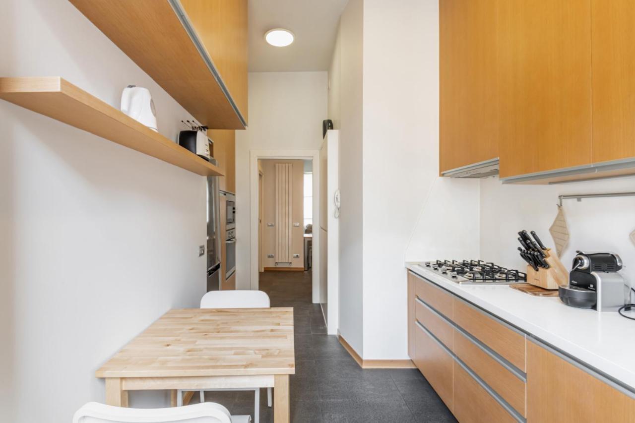 Easylife - Elegante Dimora Due Passi Dal Duomo Apartment Milano Ngoại thất bức ảnh