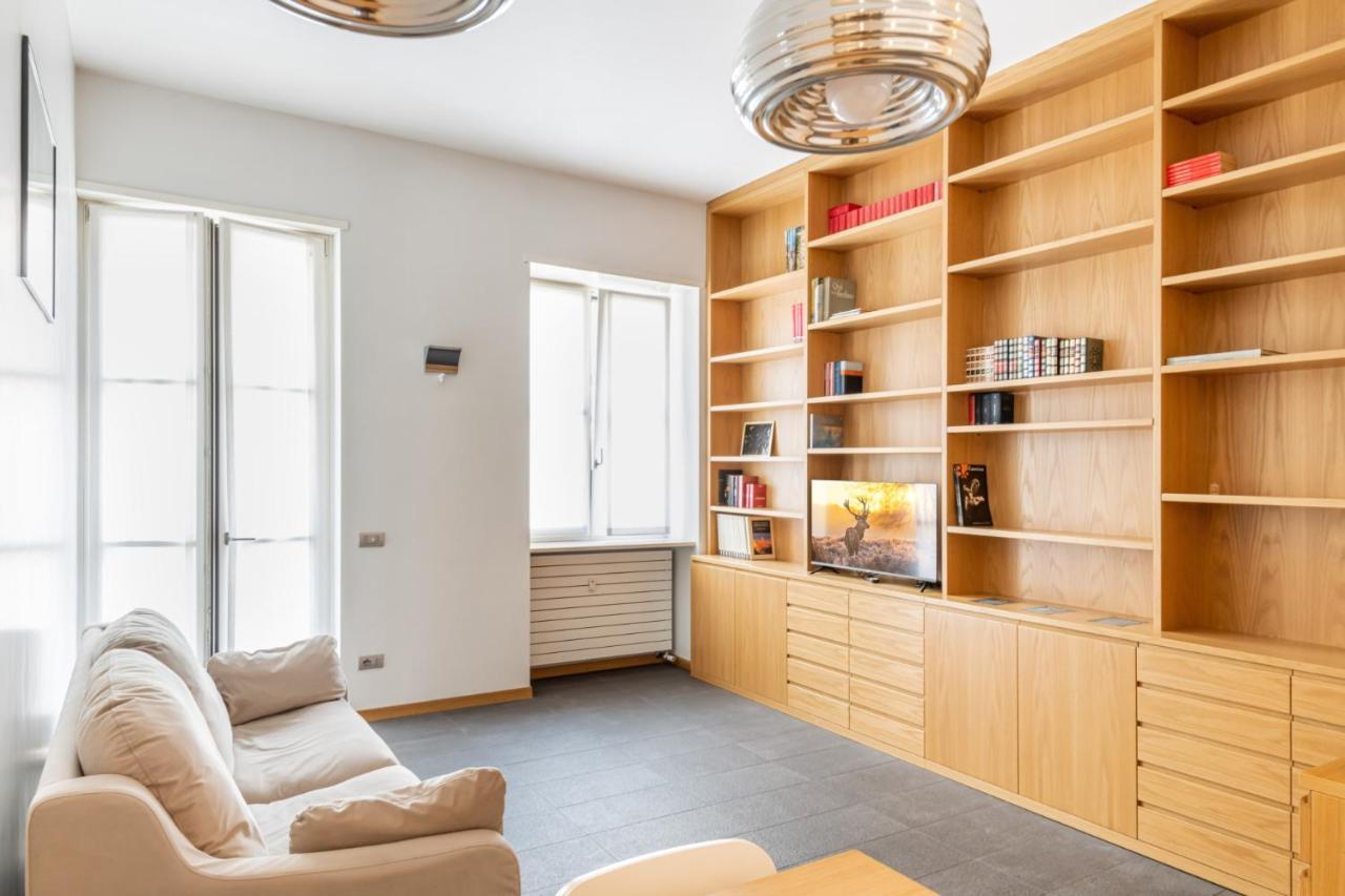 Easylife - Elegante Dimora Due Passi Dal Duomo Apartment Milano Ngoại thất bức ảnh